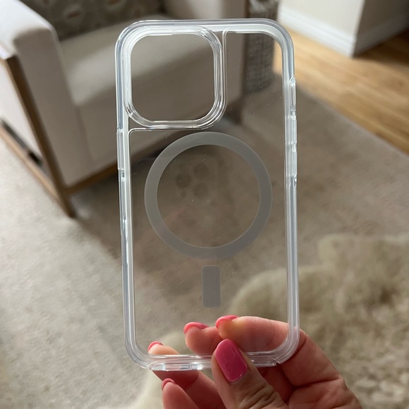 OtterBox iPhone 13 Pro Case for MagSafe
Symmetry Series Clear Antimicrobial - Picture 13 of 14